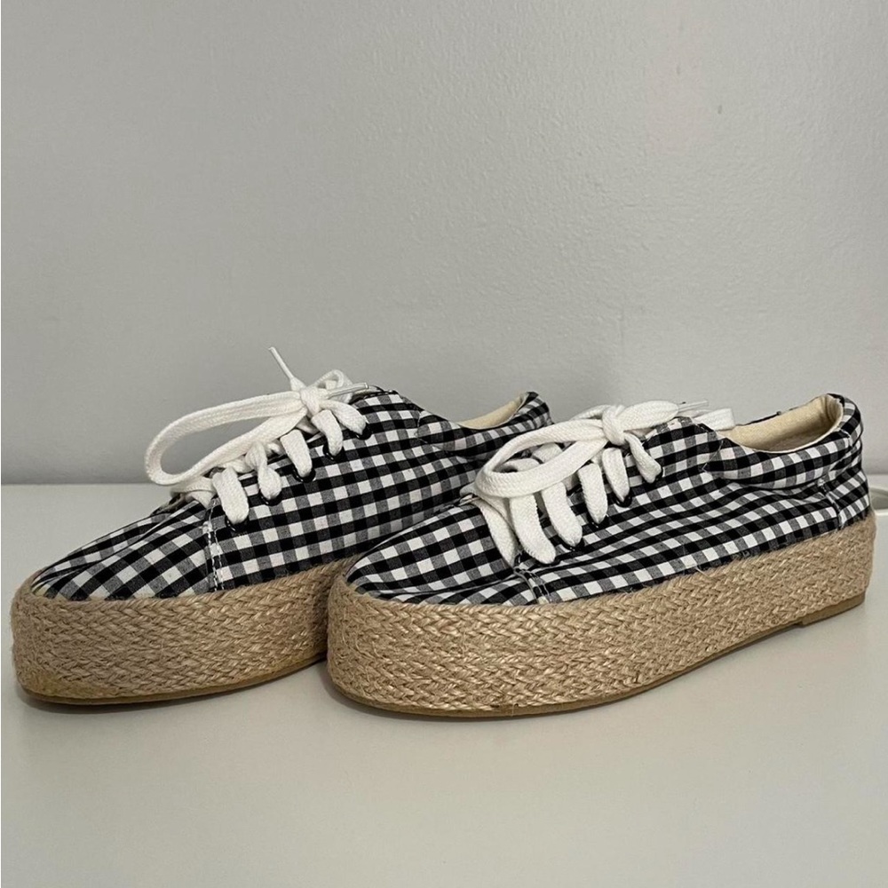 Platform shoes